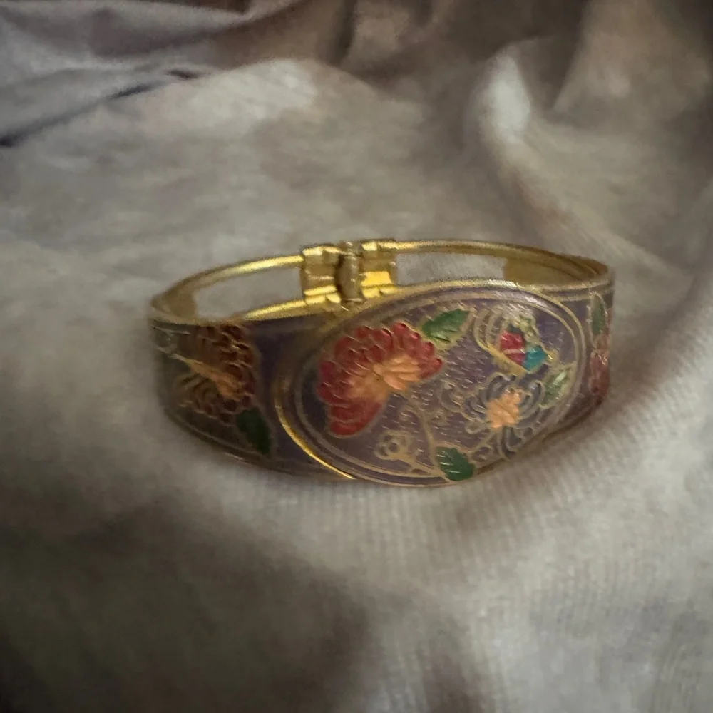 Cloisonne Elegant Gold‎ and Purple Hinged  Floral Bracelet